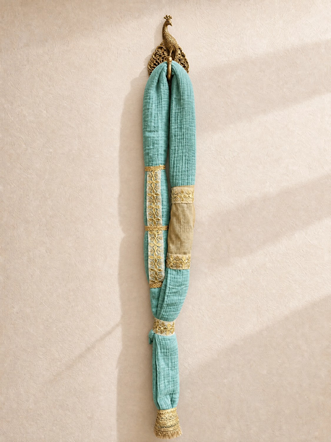 The Iniya Maala — teal cotton muslin garland